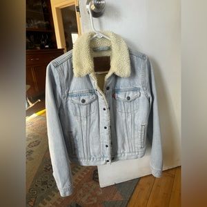 Levi’s XS Sherpa Jean Jacket